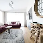 Apartahotel Inspire Miodova 4*