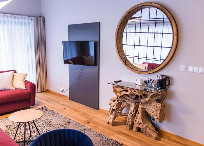 Aparthotel Inspire Miodova 4*