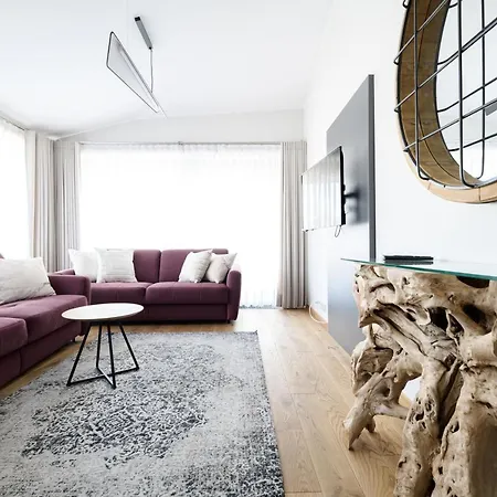 Apart-hotel Inspire Miodova 4*